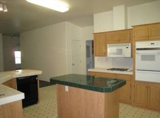 38790 Sandy Heights St, Sandy, OR 97055