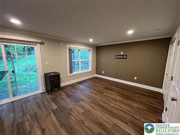 5th image of 2290 Rising Hill Rd