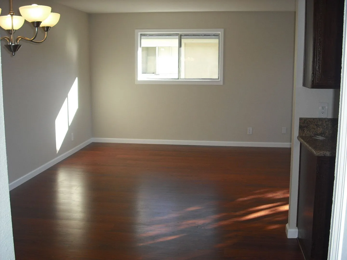 Nicely Upgraded Single level condominium — Photo 4