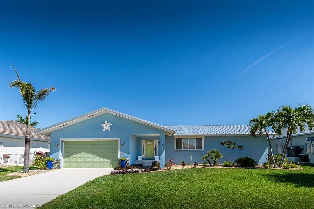 3 bed, 2.0 bath, 1855 sqft, $6,500 — Photo 2