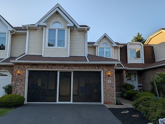 2nd image of 20 Niagara Shore Dr