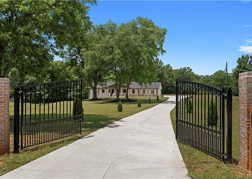 5245 Stonewall Tell Rd
