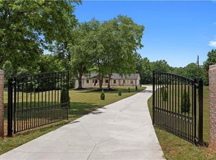 5245 Stonewall Tell Rd, Atlanta, GA 30349