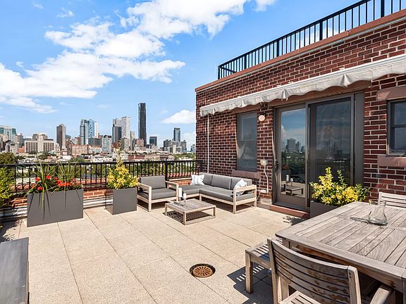 2nd image of 344 De Graw St #6C