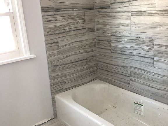 4th image of 511 Claremont Ave