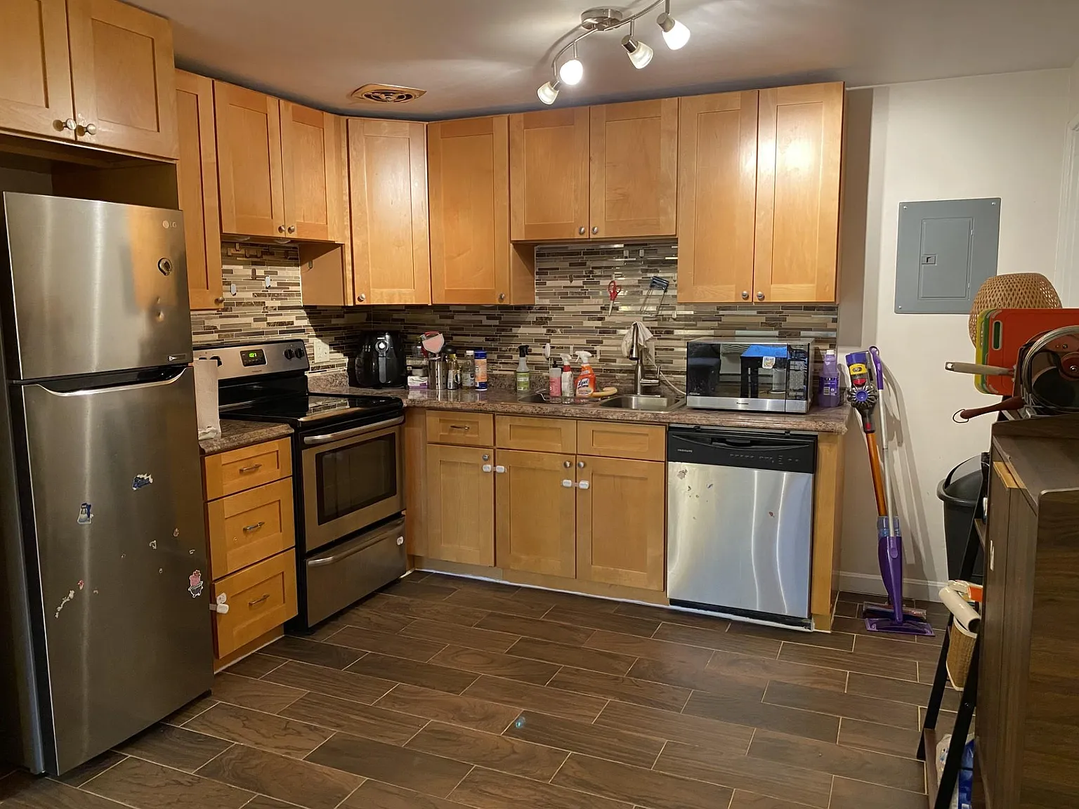 2 bed, 665 sqft, $2,800 — Photo 3