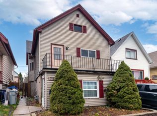 2423 S 5th St, Milwaukee, WI 53207