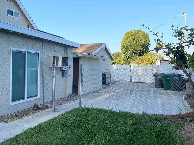 1604 Avenida Del Vis — Photo 24