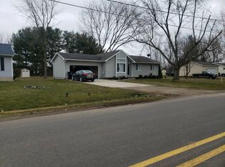 377 3rd St, Sunfield, MI 48890