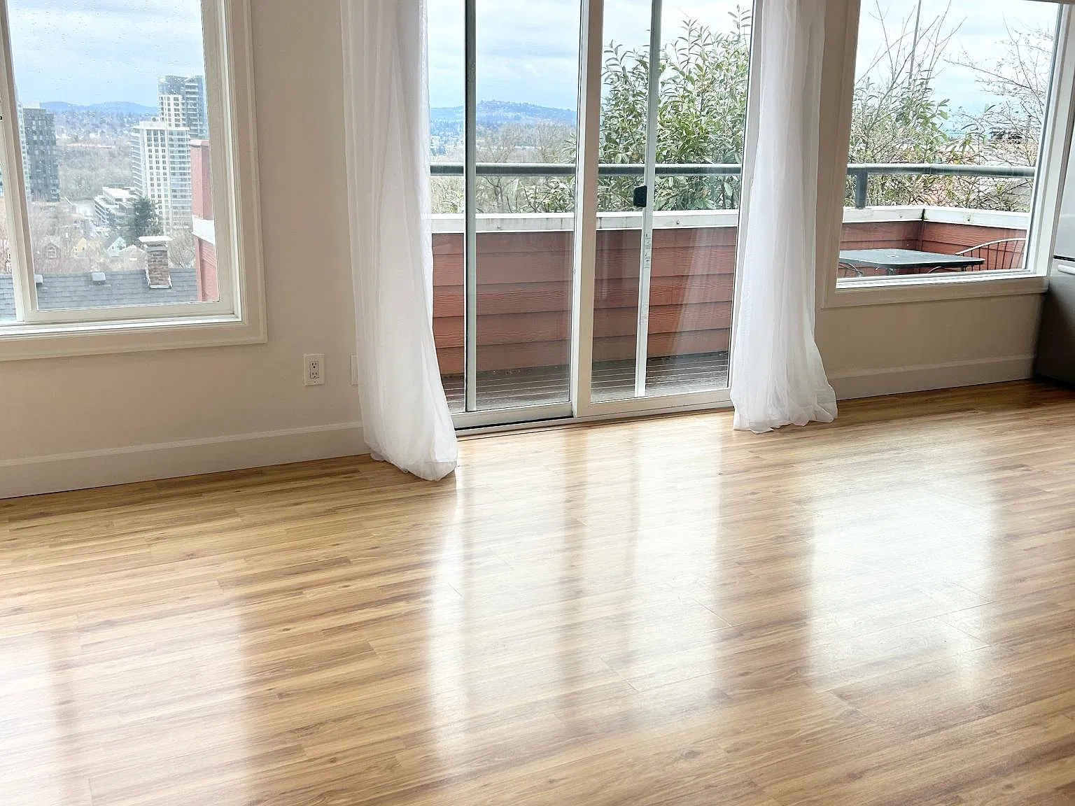 1 bed, 725 sqft, $2,000 — Photo 2