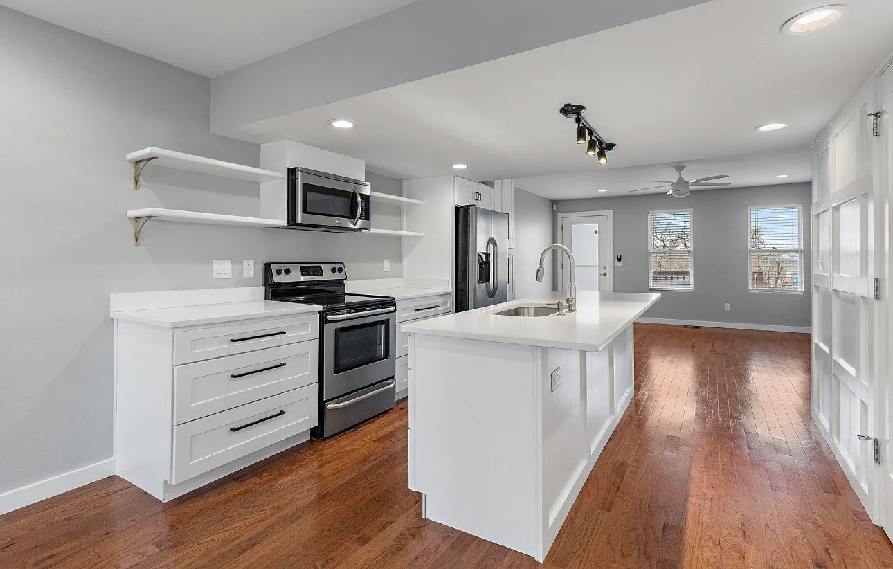 3 bed, 2.5 bath, 1848 sqft, $2,800 — Photo 1