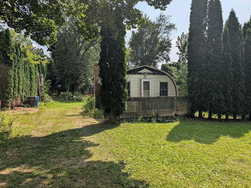 1st image of 4449 2nd St