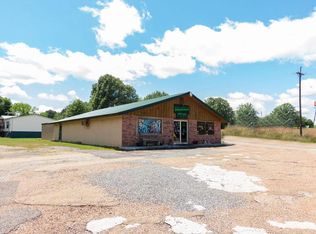 708 Houston St, Queen City, TX 75572