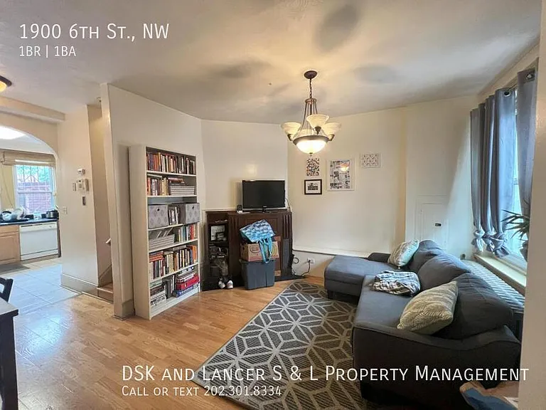 1900 6th St NW — Photo 2