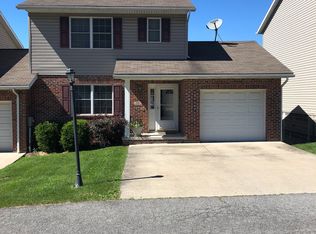 159 Meadow Ridge Dr, Morgantown, WV 26505