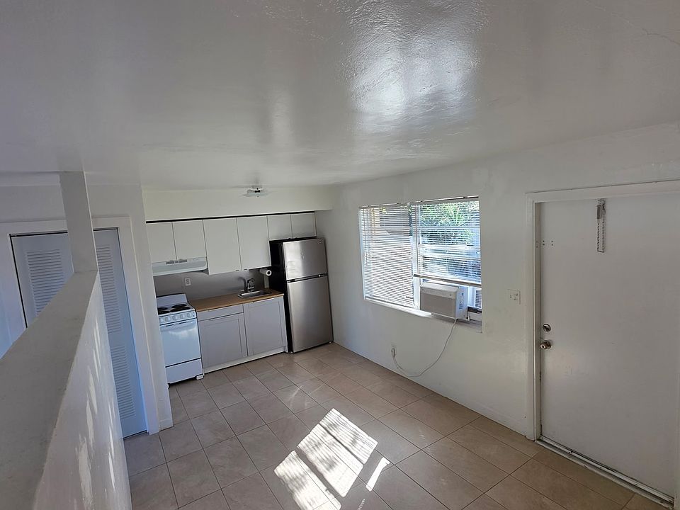 1st image of 2850 SW 18th Ter