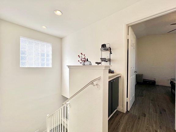 4th image of 8315 Gold Coast Dr Unit 2