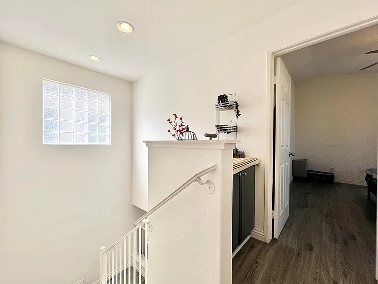 8315 Gold Coast Dr #2 — Photo 4