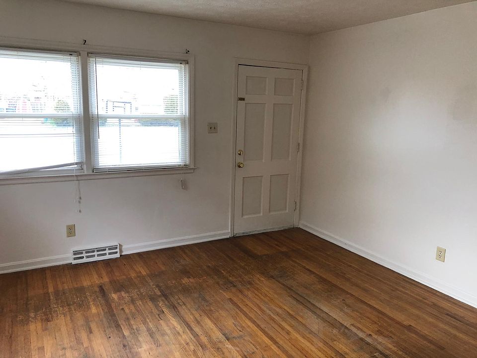 2nd image of 2032 Nashville Ct #2