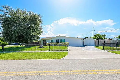 5763 Purdy Ln Photo 1