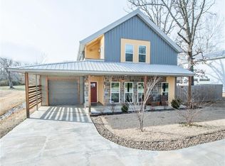 5906 Wilkerson Rd, Fayetteville, AR 72704