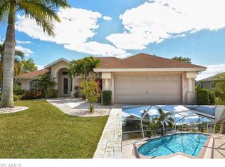 832 Mohawk Pkwy, Cape Coral, FL 33914