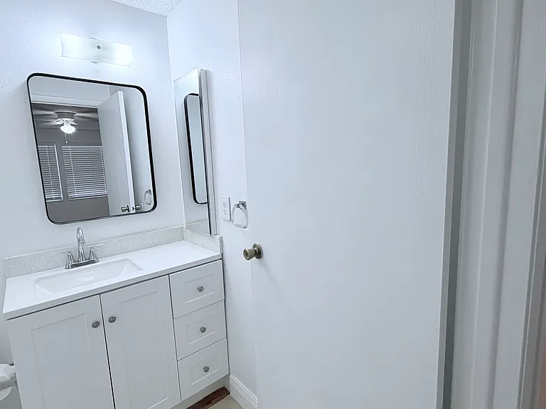 131 Sabal Ct #E — Photo 12