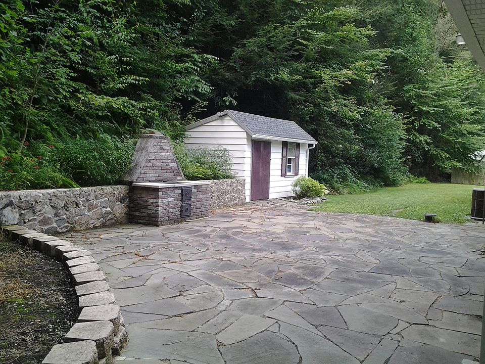 2nd image of 10470 Golf Course Rd