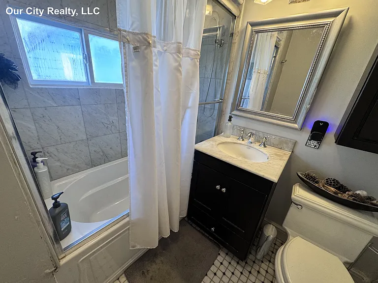 82 Lowden Ave #2 — Photo 12