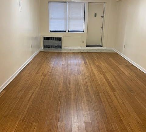2nd image of 8825 148th St APT 1C