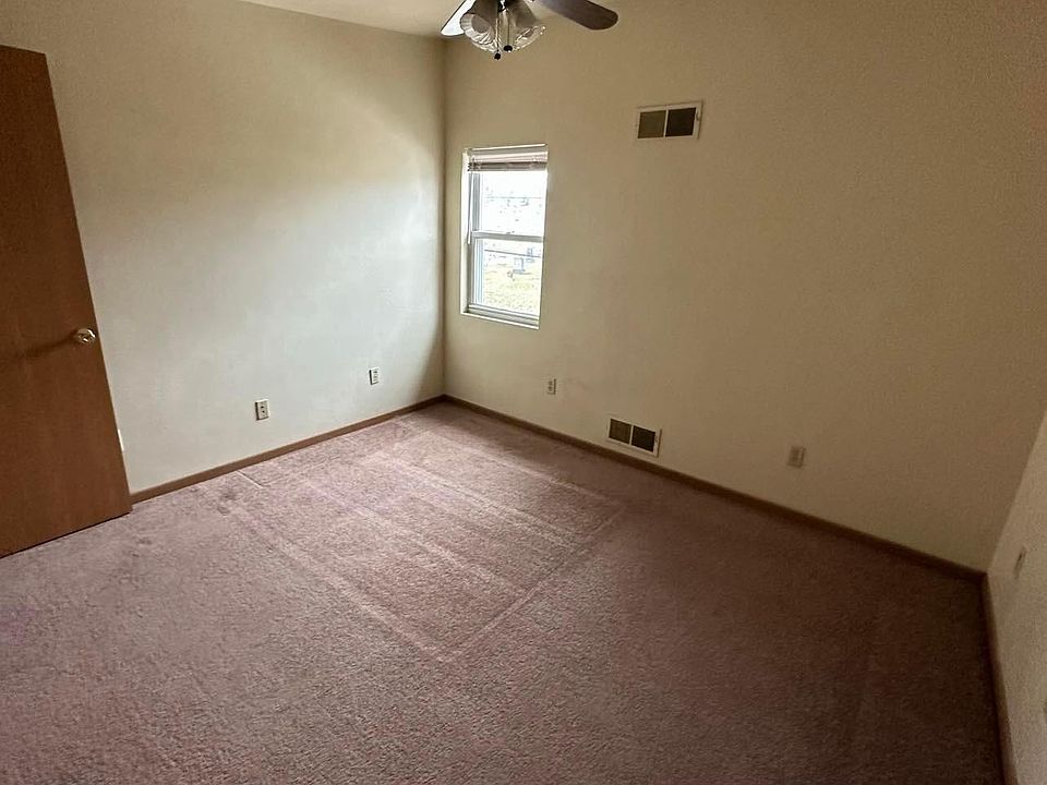 2nd image of 870 9th Ave #870