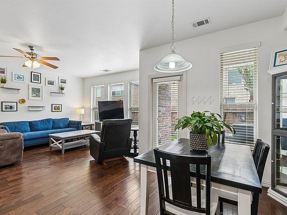 4th image of 881 Vaquero St