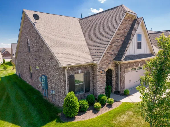867 Meadowcrest Way, Lebanon, TN 37090
