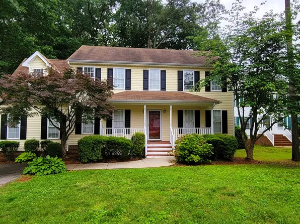 12351 Grove Pl, Chester, VA 23831