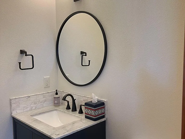 guest bath off kitchen