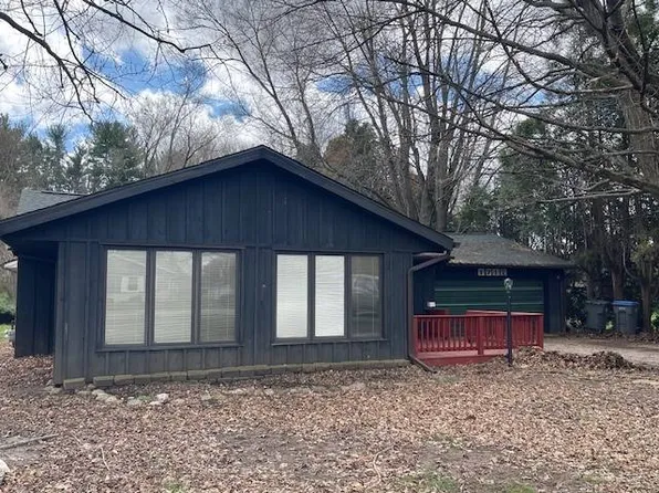 1712 Berkey Ave, Goshen, IN 46526