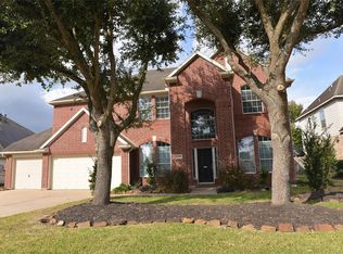 10001 Autumn Lake Trl, Pearland, TX 77584