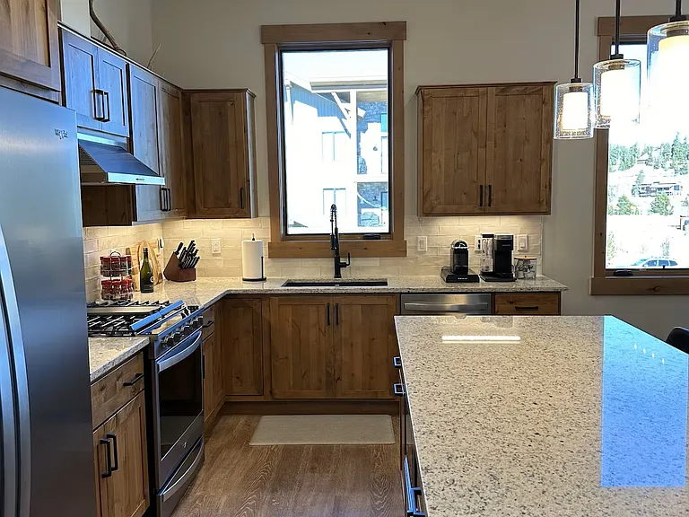 15 Meadow Creek Ln #E-202 — Photo 4