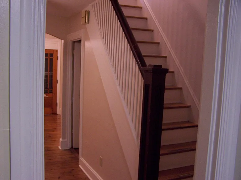 160 E Penn St — Photo 6