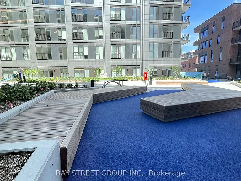 10 Oak St #902 — Photo 25