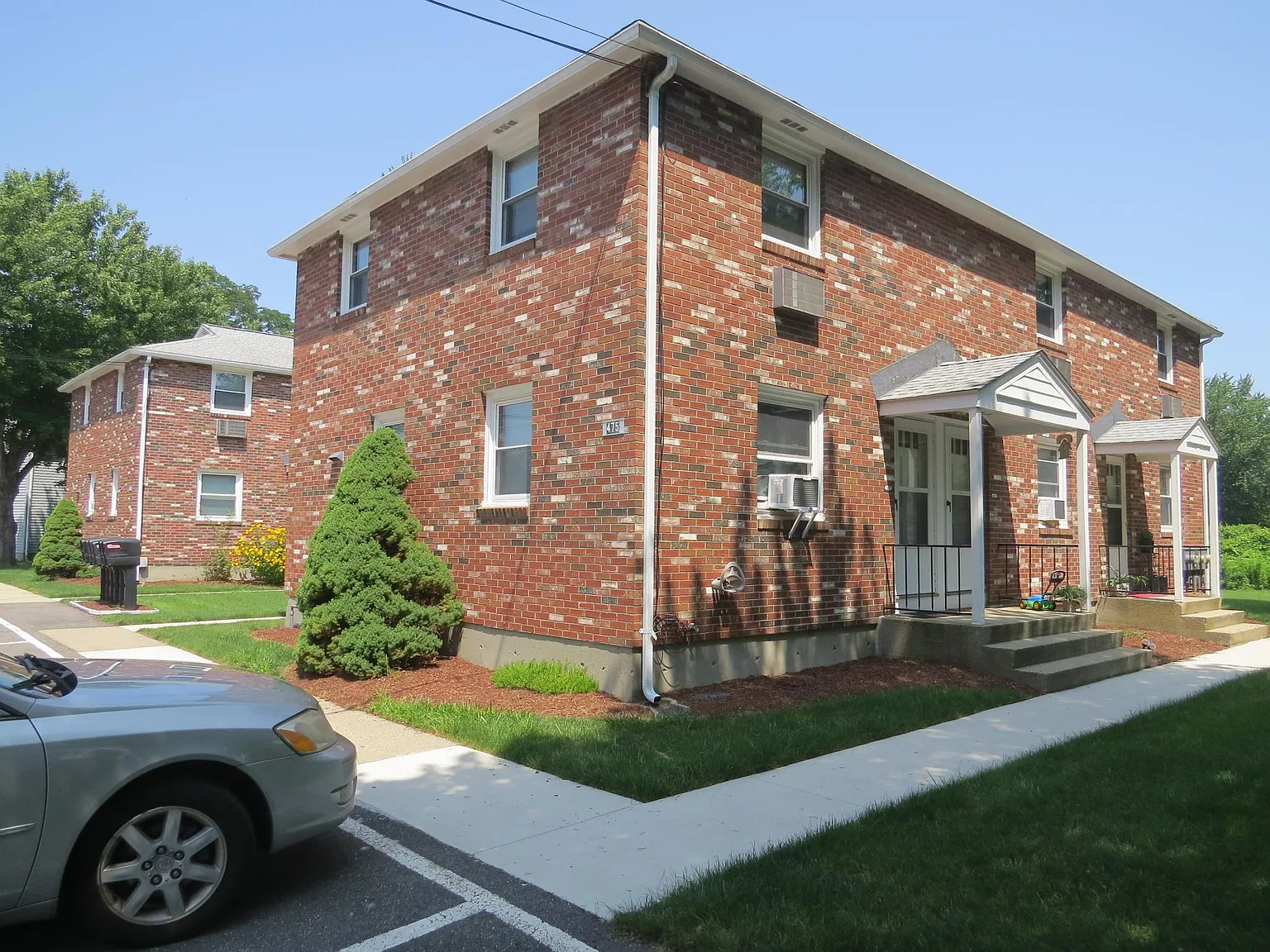 2 bed, 1.5 bath, 750 sqft, $1,950 — Photo 4
