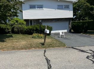 31 Elmview Ave, Dartmouth, MA 02747