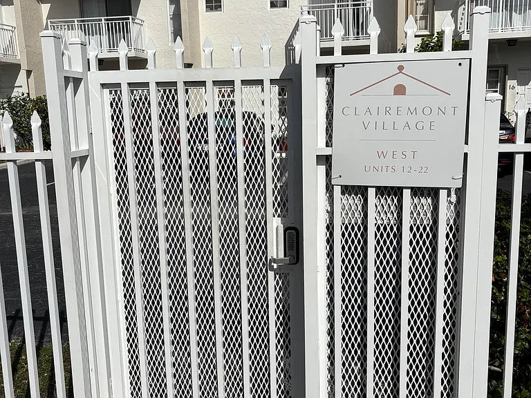 2050 NE 140th St — Photo 3