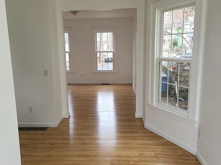 138 Greenwich Ave — Photo 8