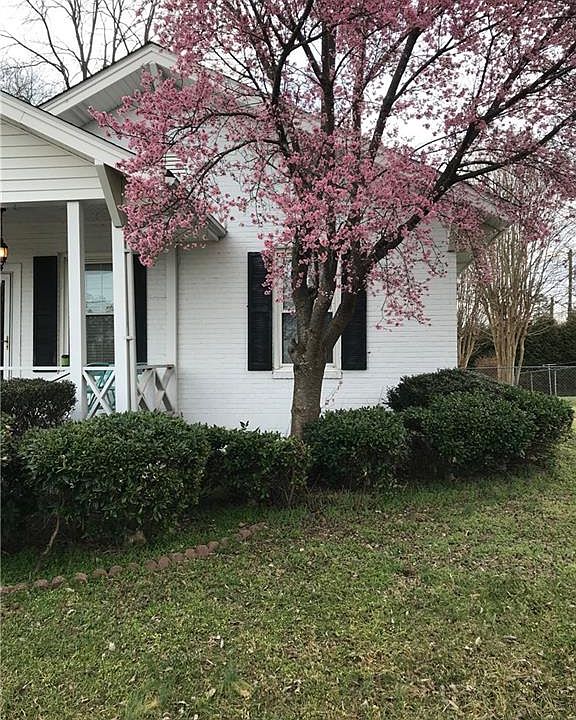 1st image of 1618 Upland Dr
