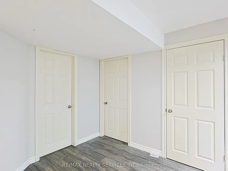 49 Woodhatch Cres #BASEMENT — Photo 11