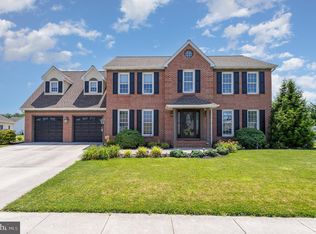421 Dart Dr, Hanover, PA 17331