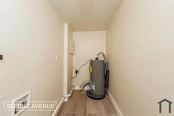 3201 Avenue E — Photo 19
