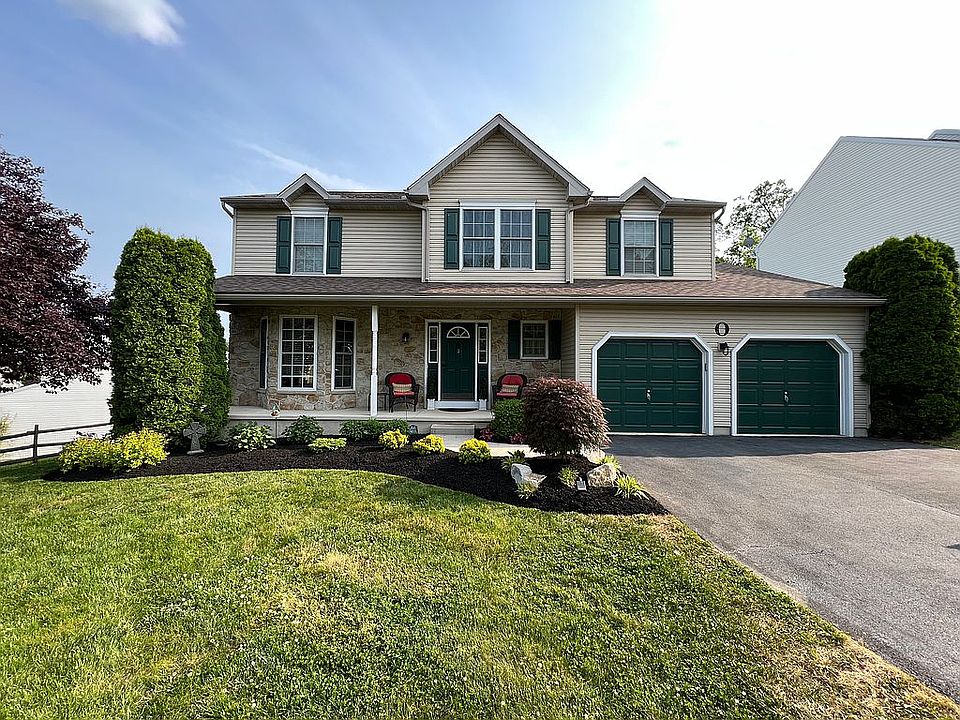 2nd image of 306 Woodbridge Ln
