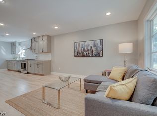 47 Mission St APT 1, Montclair, NJ 07042